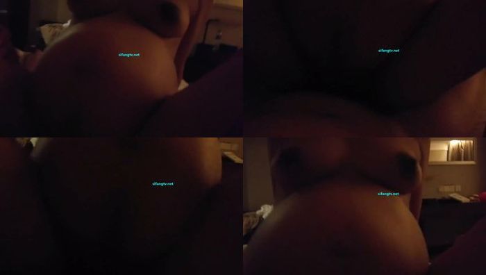 肚子超大的孕妇挺着大肚子坐在老公鸡巴上兴奋摩擦性交视频